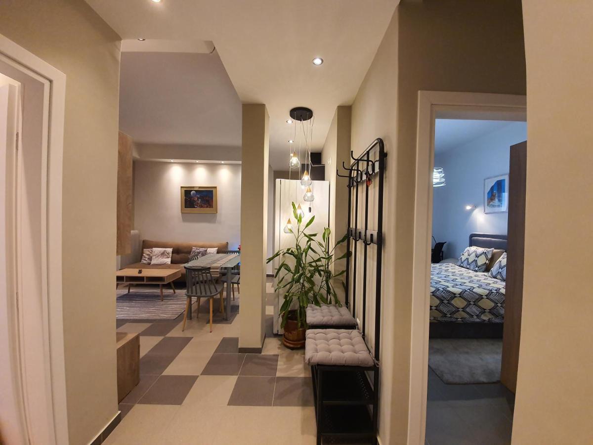 Lukas-2 B/R Luxurious Flat With Veranda Apartamento Atenas Exterior foto